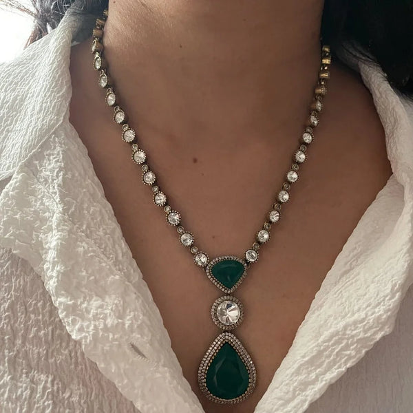 Ishara doublet long pendant set