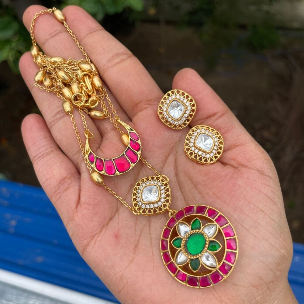 Jadau pendant set